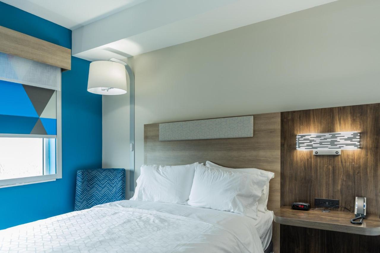 Holiday Inn Express & Suites Charlottesville By Ihg Exterior foto