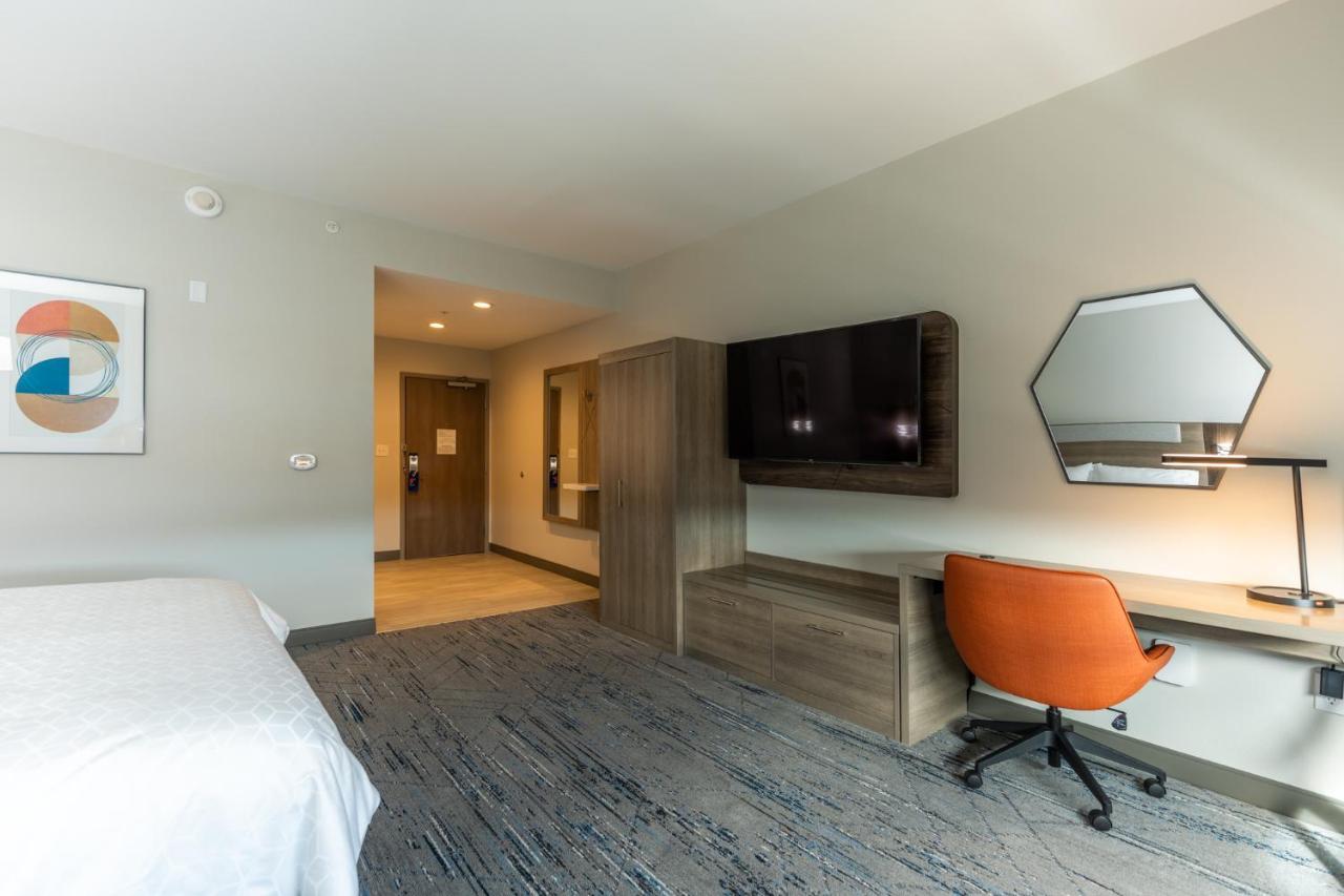 Holiday Inn Express & Suites Charlottesville By Ihg Exterior foto