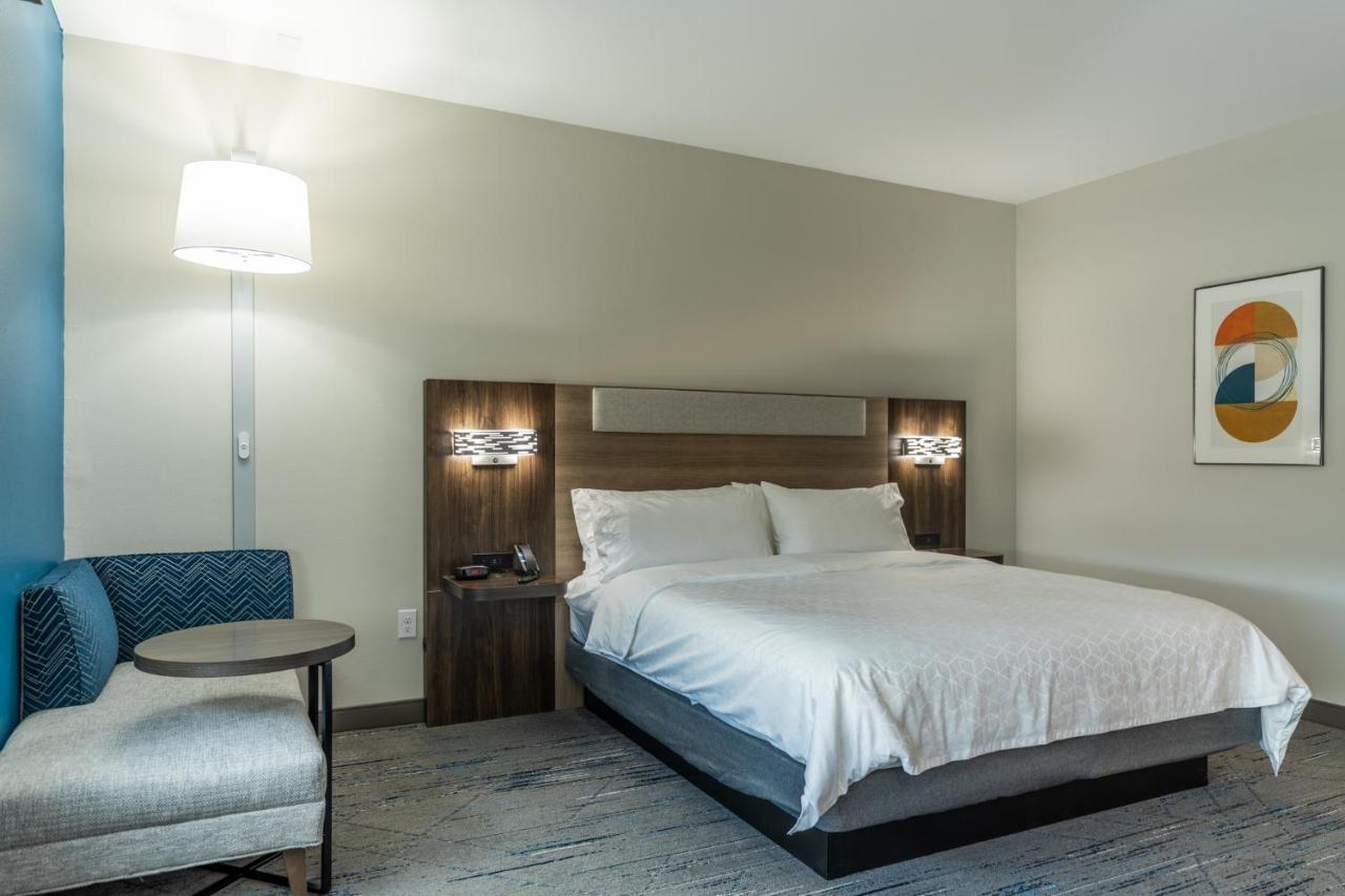 Holiday Inn Express & Suites Charlottesville By Ihg Exterior foto